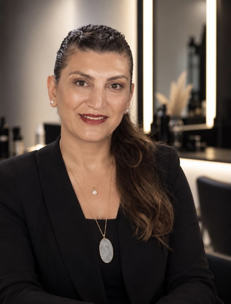 Ilknur Karakoç Okur – Inhaberin und Stylistin bei Salon Carré Schwabach